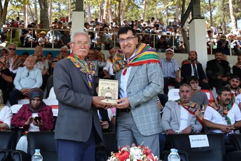 664 geleneksel domanic yagli pehlivan guresleri talkavuka ihtisamla yapildi Z9ZiAkju