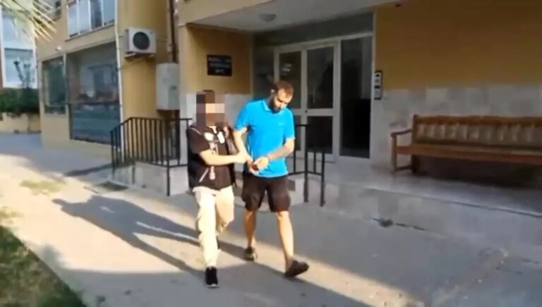 adanada 15 uyusturucu hukumlusu yakalandi eHMJ56Tc