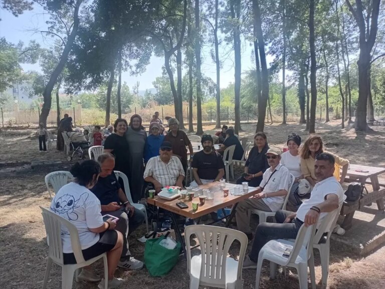 bafra gorme engelliler derneginden piknik etkinligi 8YXa7mYb
