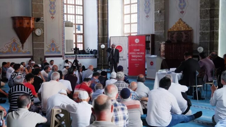 ezani guzel okuma yarismasi turkiye finali samsunda QI2LZ2HN