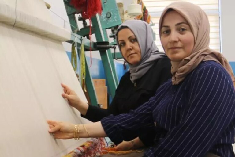 fiyati 50 bin lira siparis veren 1 yil bekliyor 4K4VcKH6