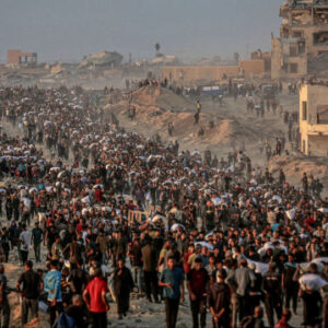 israil ordusunun gazzede insani yardim bekleyenleri hedef almasi sonucu 8 filistinli hayatini kaybetti EFwM12UG