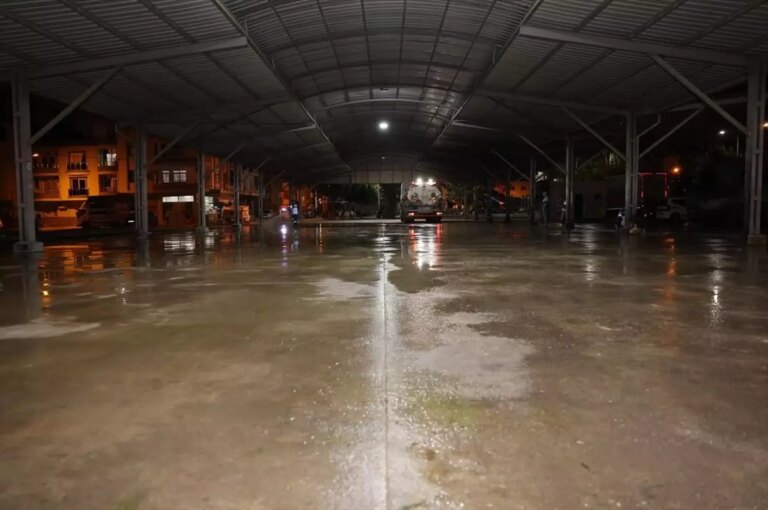 mersinde semt pazarlarinda temizlik iQHjFdpZ