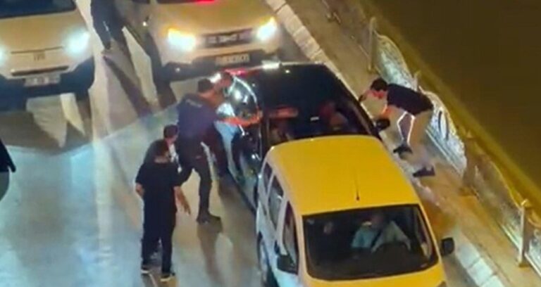 otomobilden 6 kacak gocmen yakalandi Xrvy784f