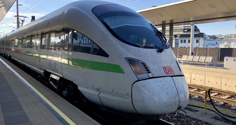 sigara molasi hayattan kopariyordu trene asilarak yasama tutundu IFpp2G8b