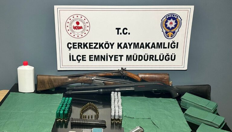 tekirdagda ruhsatsiz silah ve uyusturucu operasyonu JTR3bTjH