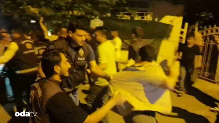 topagacinda gece ortalik karisti polis barikati asildi 7EzYYMan