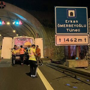 tunelde feci sonjandarmadan kacarken can verdi 8CeKthLj