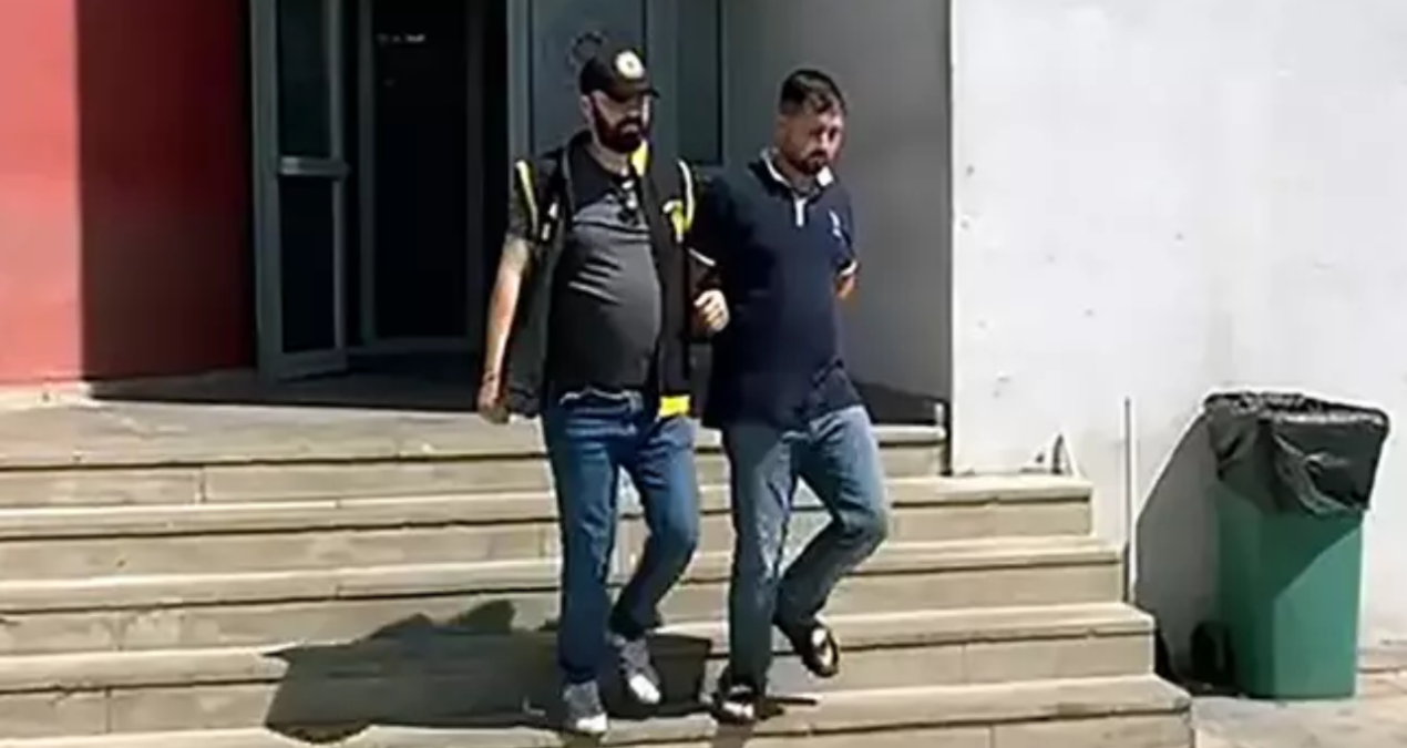 emekliyi dolandirdi alisveris merkezinde yakalandi q9mx5kA3