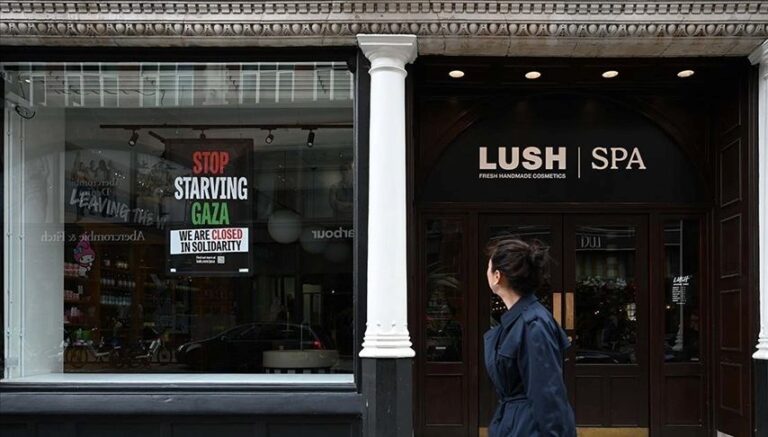 ingiliz-kozmetik-markasi-gazze-icin-kepenk-indirdi-Dl9Jvc4K.jpg