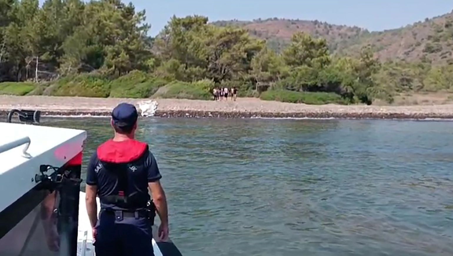 izmirde 56 duzensiz gocmen yakalandi U1fRcIEI