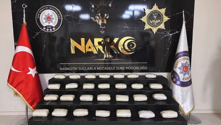 vanda uyusturucu operasyonu kilolarcametamfetamin ele gecirildi u5IB4hKF