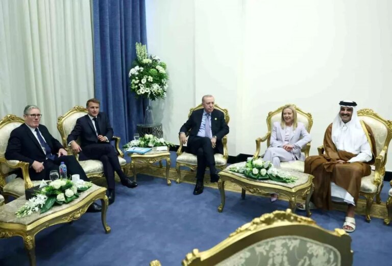 cumhurbaskani erdogandan italya basbakani meloniye sigarayi biraktirmam lazim jCDluTS1.jpg