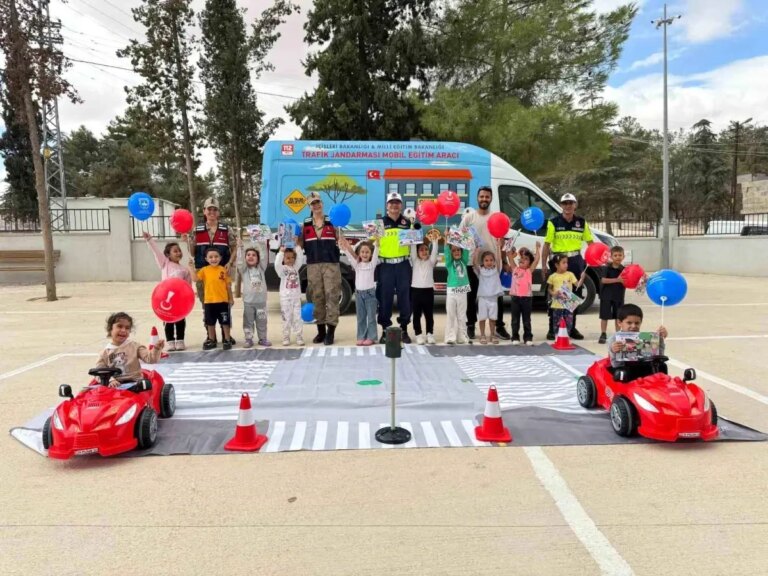 gaziantepte ogrencilere guvenli trafik egitimi 9bq5sT7H.jpg