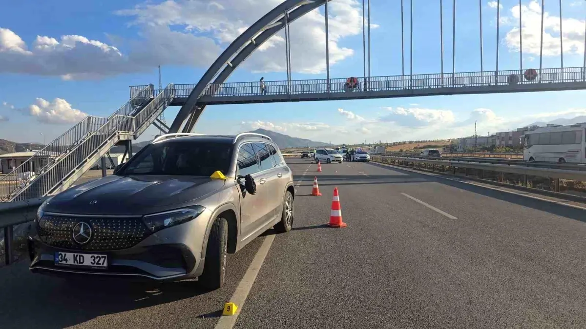 gaziantepte yolun karsisina gecerken otomobilin carptigi cocuk hayatini kaybetti A4iX8Mlm.jpg