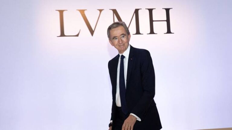 louis vuittonun sahibi bernard arnault servetini bir gunde 19 milyar dolar artirdi nFW92ZKW.jpg
