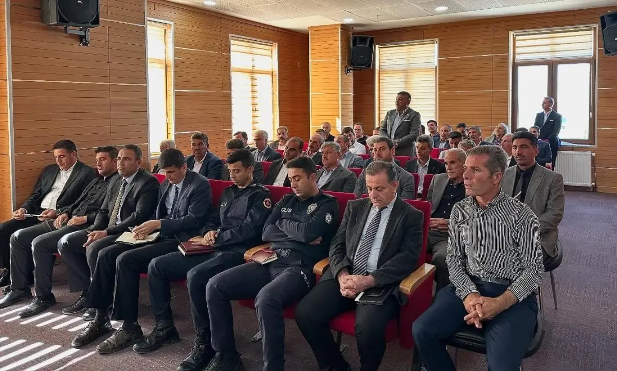 sincikte muhtarlarla toplanti lKn1MtHM.jpg