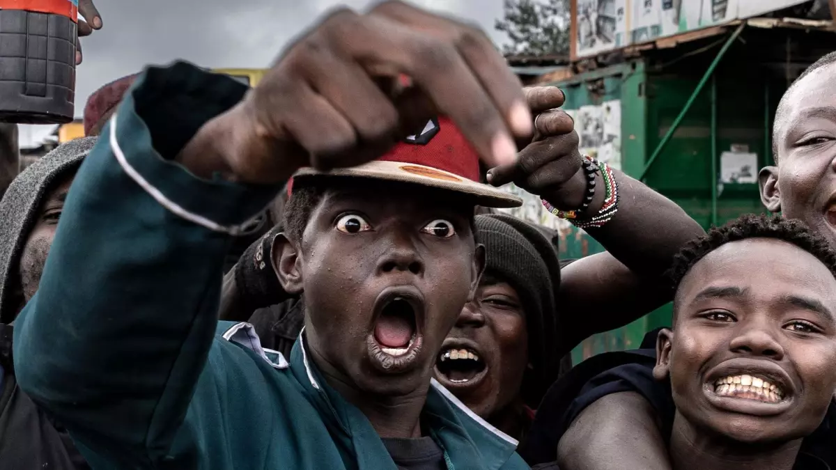 z kusagi hukumetleri deviriyor sosyal medya protestolari kalici degisim getirebilir mi evLnNGSg.jpg
