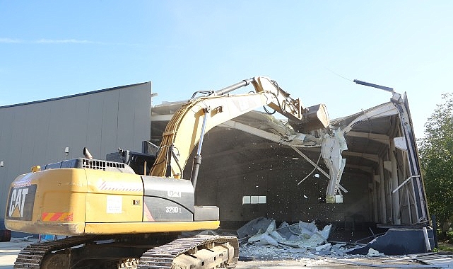 niluferde imara aykiri iki yapi yikildi kUw1fXwD.jpg