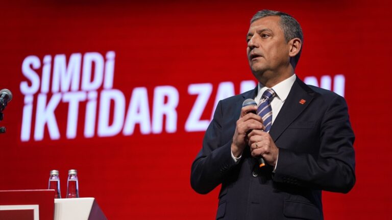 chp-ve-dem-arasinda-cellat-polemigi-ozgur-ozel-yine-inkar-etti-EqqOz1j1.jpg