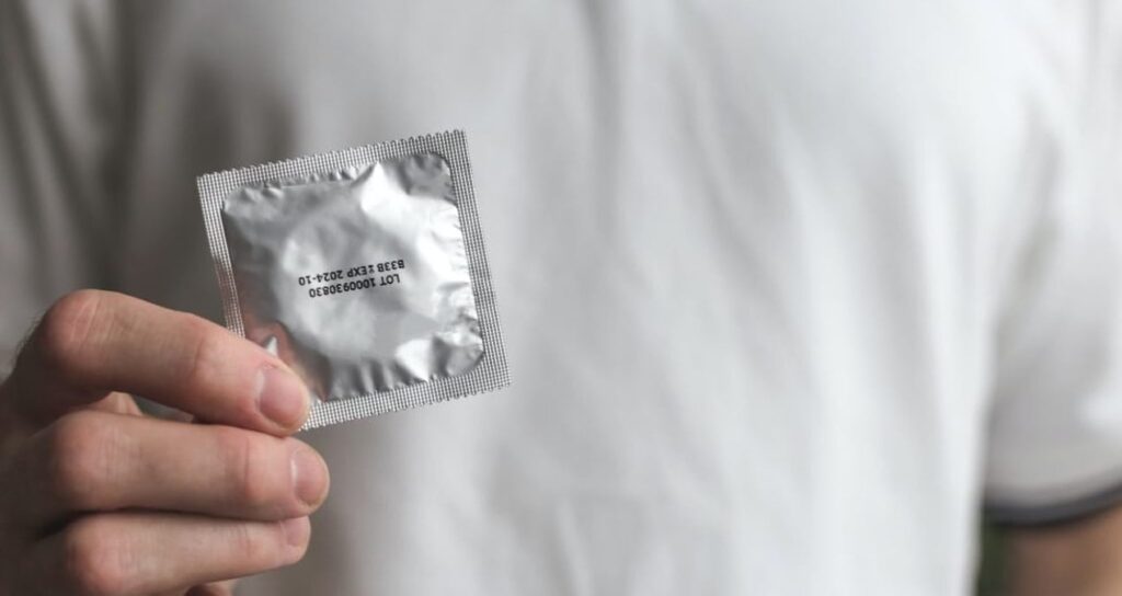 hurmuzdeki-kriz-kondom-fiyatlarini-vurdu-dev-zam-yolda-aw1lYGiW