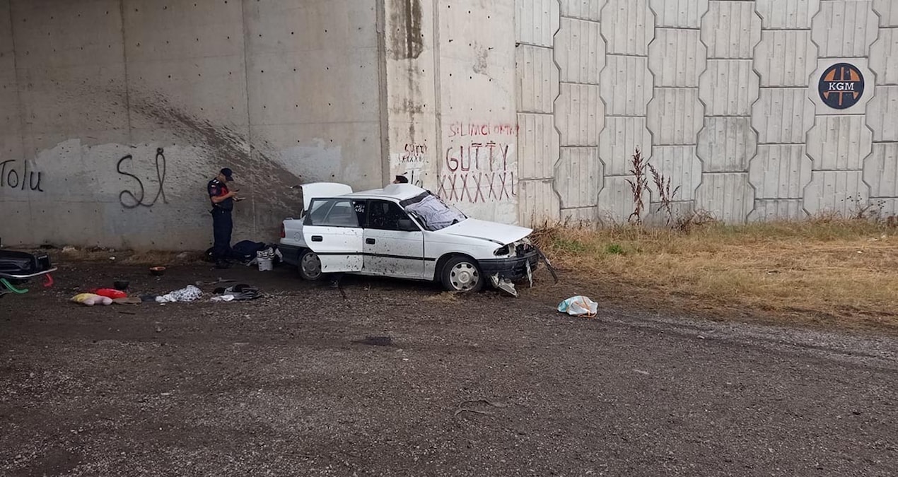 Bursada feci kaza 3 kisi oldu cQjWvZ4W